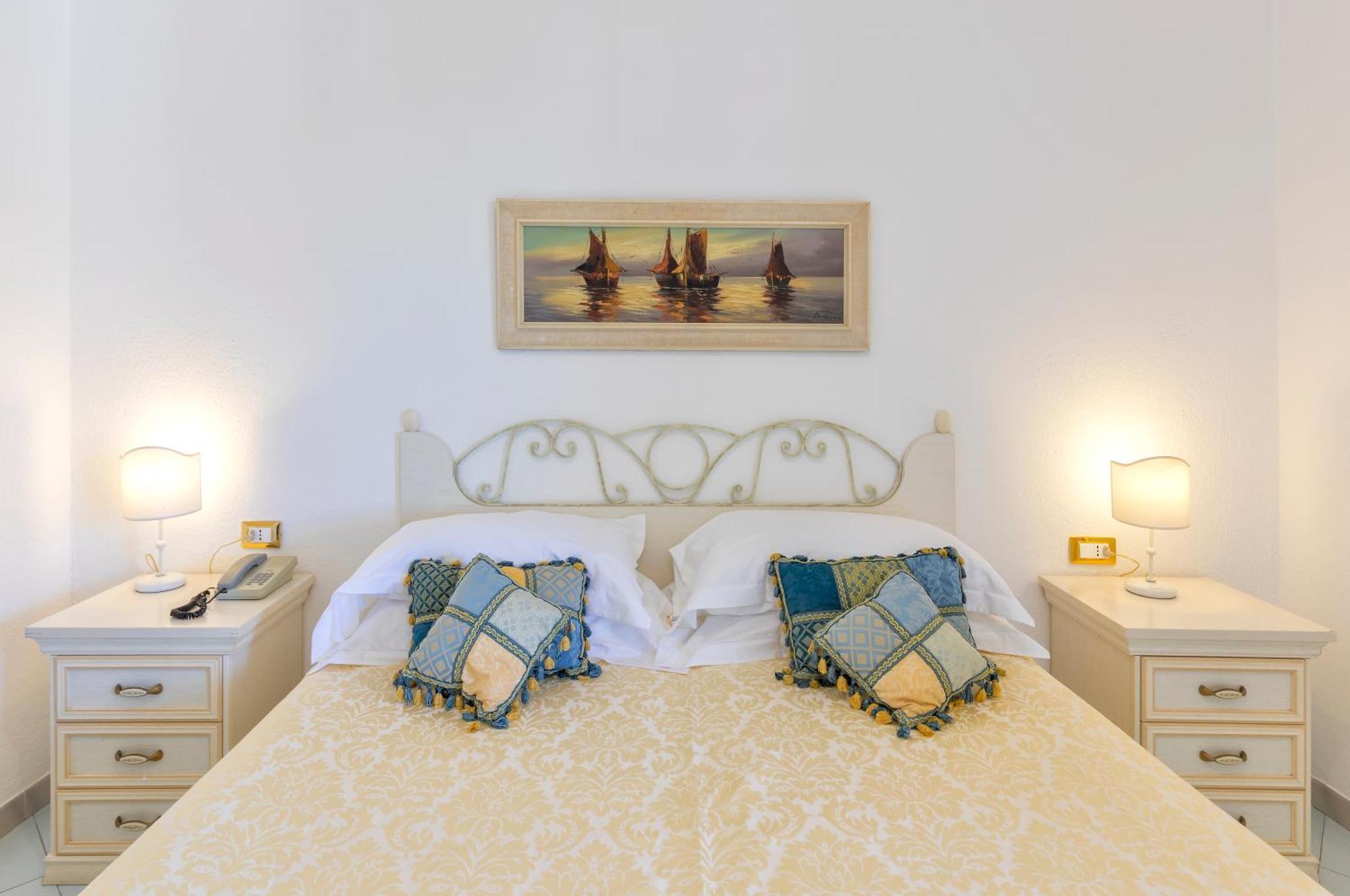 Hotel Grazia Alla Scannella Forio  ภายนอก รูปภาพ